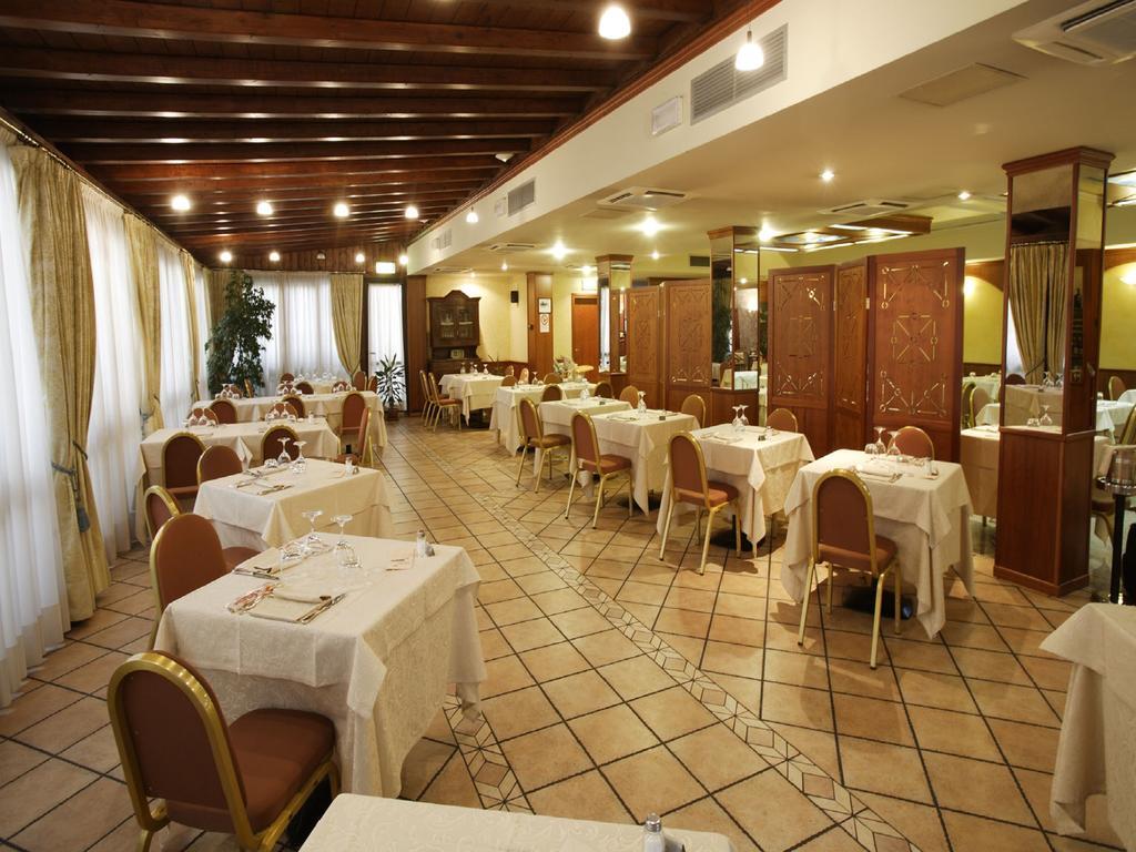Hotel Il Leone D'Oro Telgate Zewnętrze zdjęcie